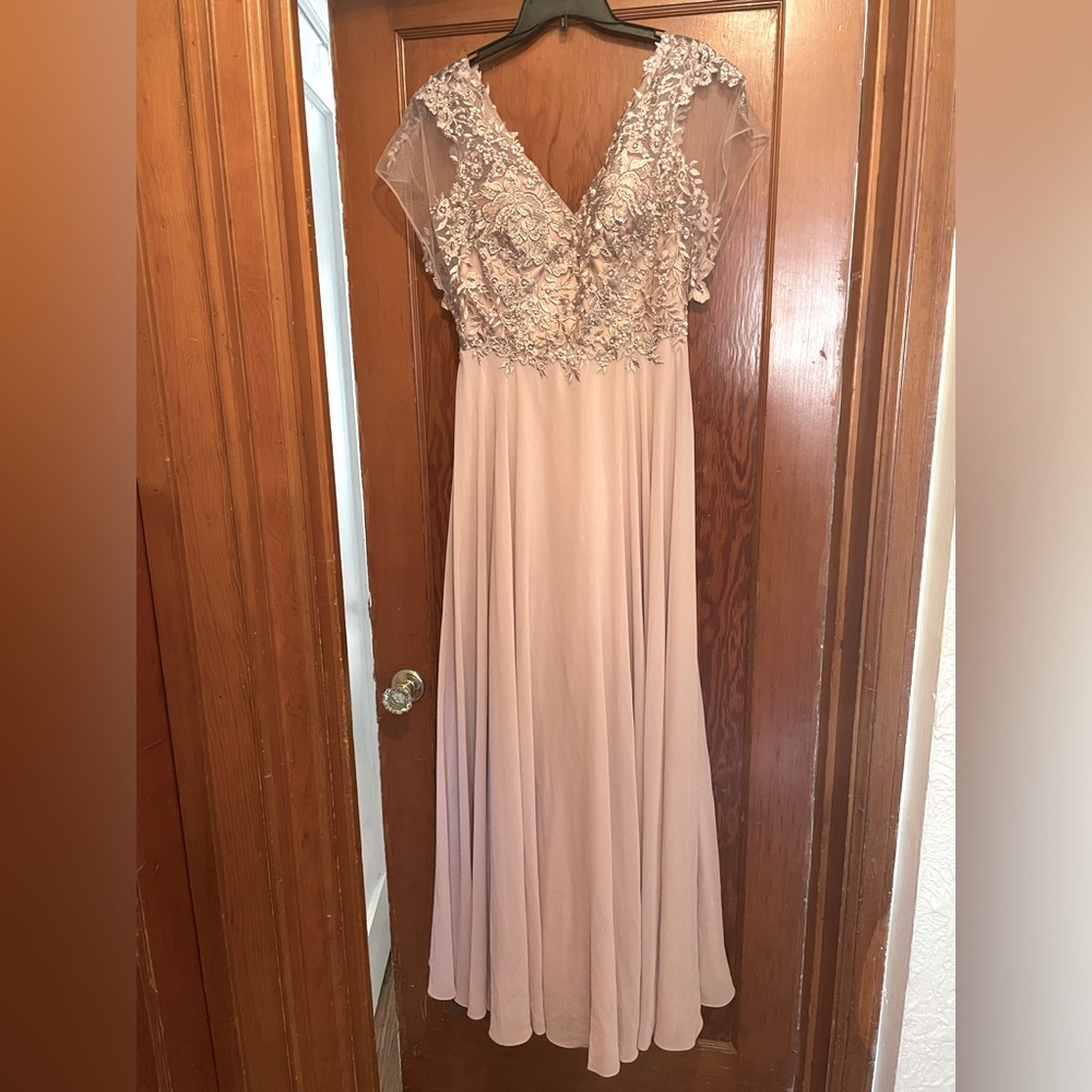 NWT Nox Anabel formal gown